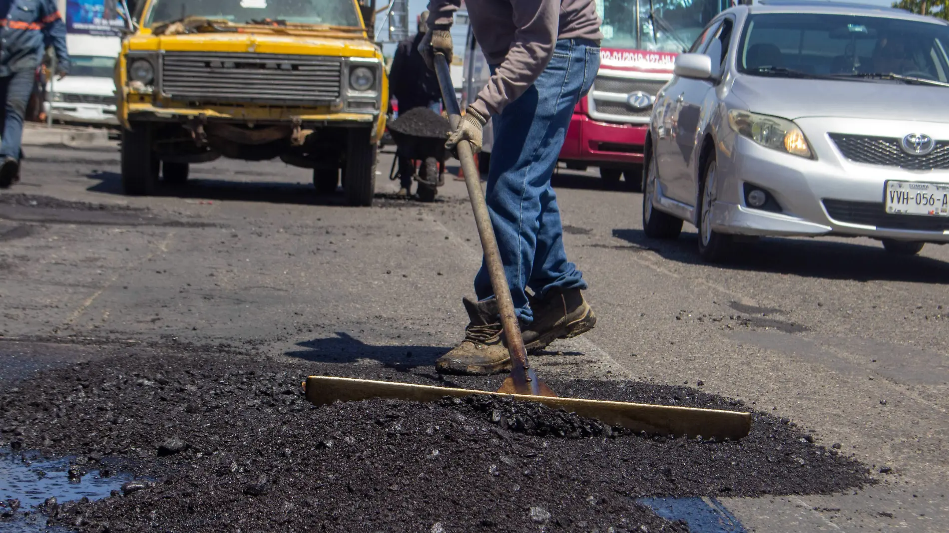 Bacheo de calles centro de la ciudad - Mike Acosta (13)